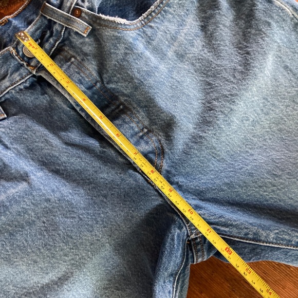 Levi's 501 Women's Jeans Distressed Knee W30 L26 100% Cotton Cropped Straight - Picture 15 of 16